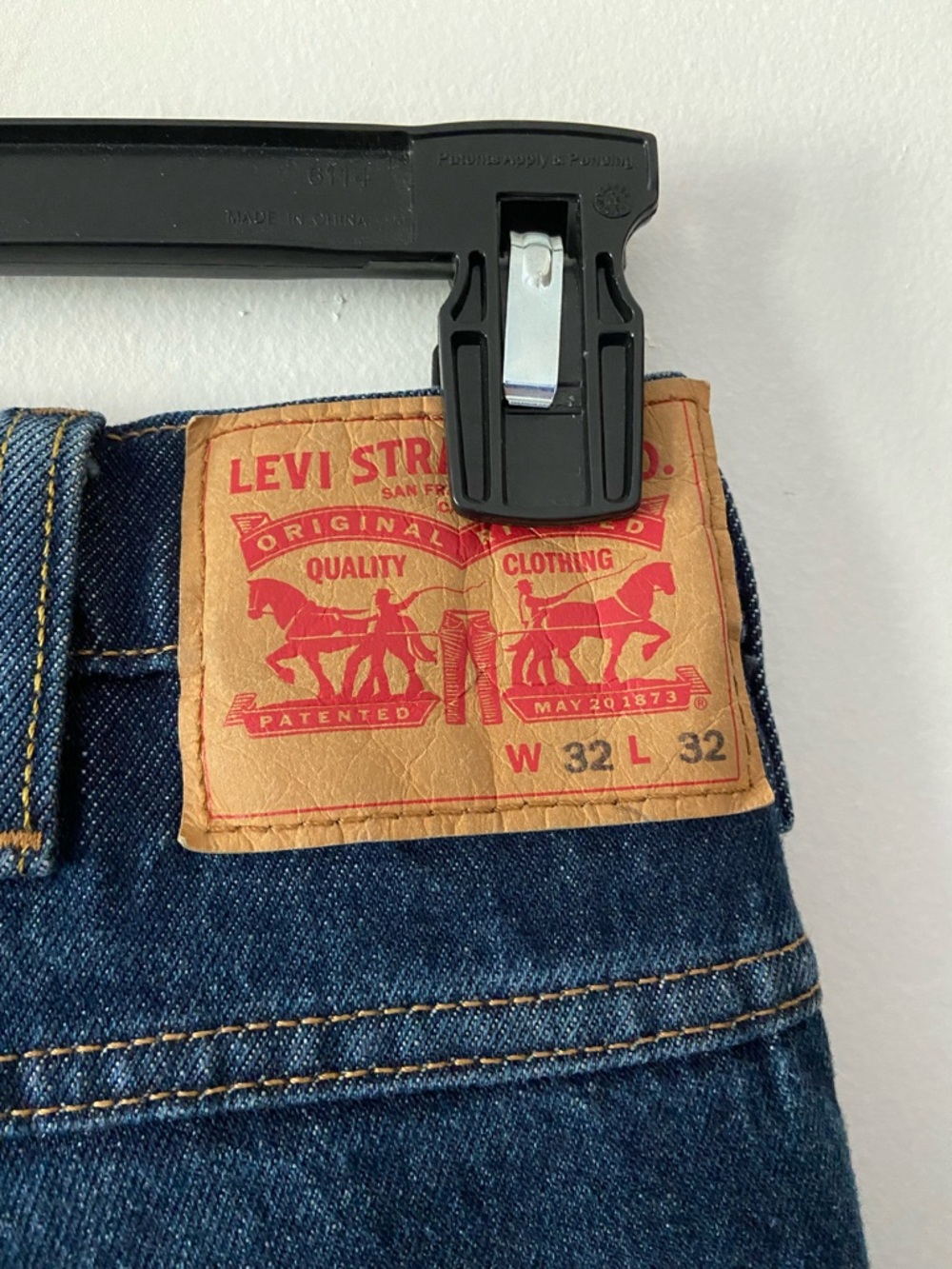 Levi's Men's 550 Relaxed Mid Rise Relaxed Fit Tapered Leg Jeans 32X32 - Picture 8 of 11